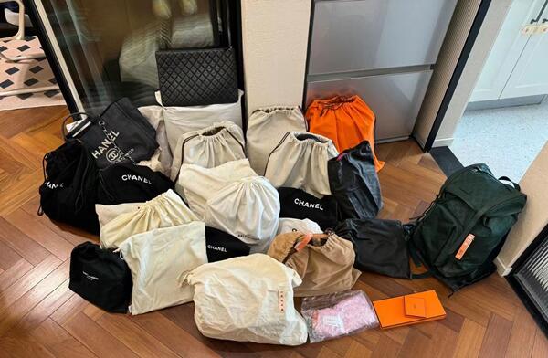南京市建邺回收奢侈品衣服.jpg
